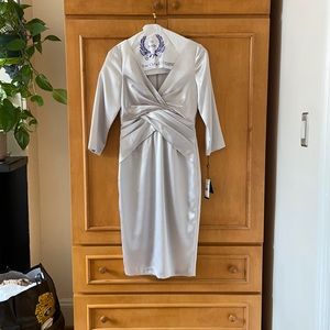 Adrianna Papell NWT silver formal dress size 6
